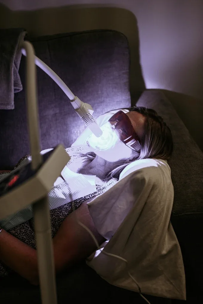 Client under the whitening light