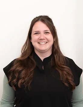 Jes, Assistant Teeth Whitening Technician