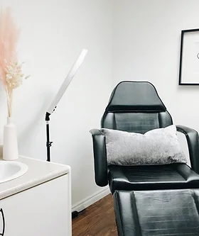 Salon treatment chair
